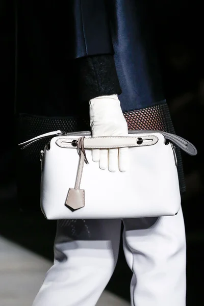 Look 35
